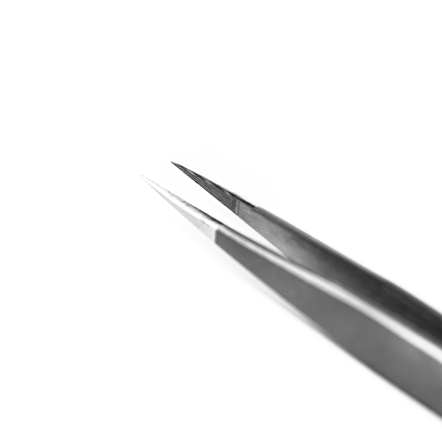 Straight tweezers elSHINE, NanoFiber series.